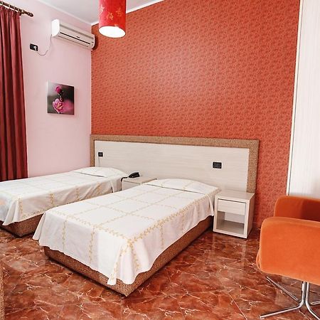 Hotel Serenity 地拉那 外观 照片