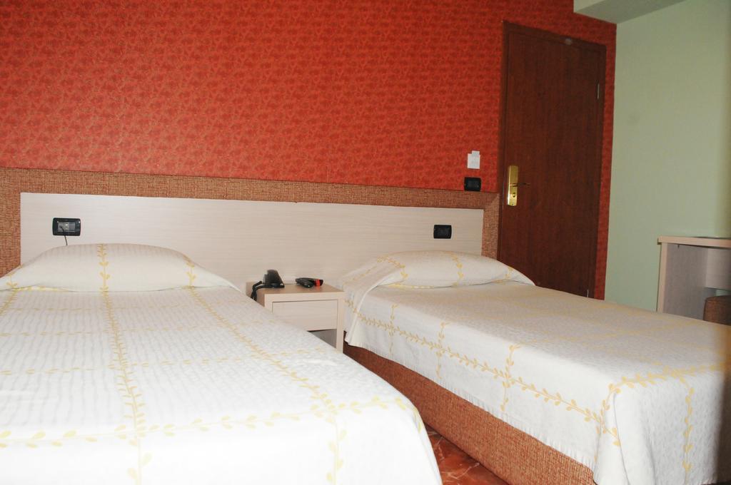 Hotel Serenity 地拉那 外观 照片