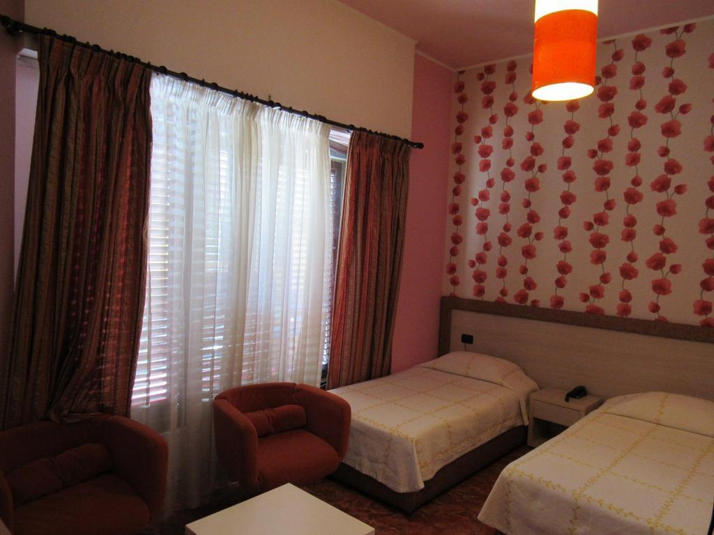 Hotel Serenity 地拉那 外观 照片
